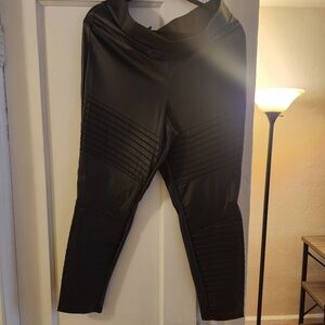 Black faux leather leggings